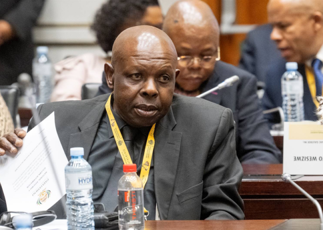 UBASHIYE BEMANGELE U-DR JOHN HLOPHE