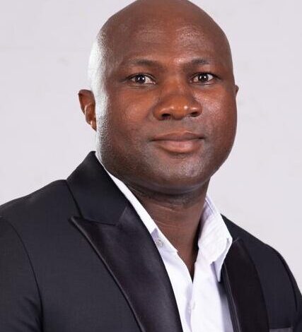 TA ZUNGU WETHULA IZINCWADI EZINTATHU
