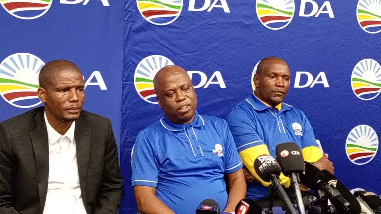 OWE-ANC BAMBIZE NGESPAYI WADUBA IQEMBU WAJOYINA I-DA NOMNGANE WAKHE.